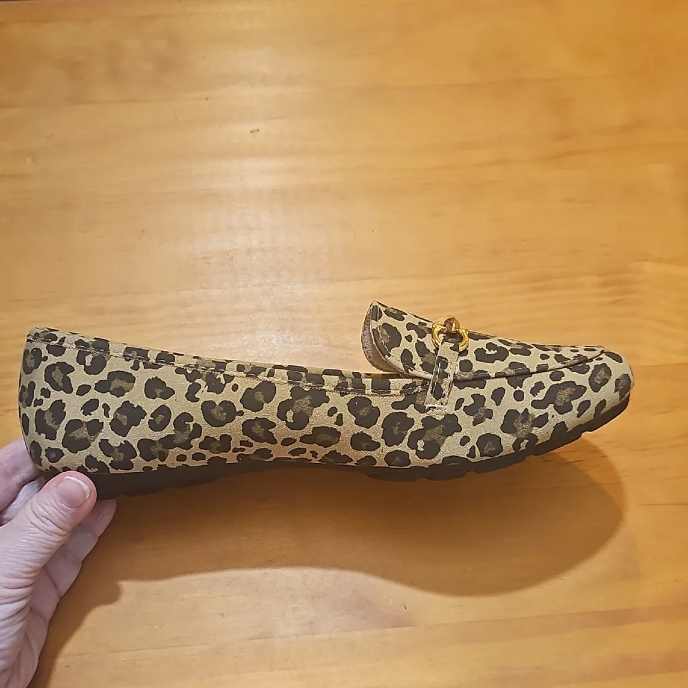 Cliffs by White Mountain  Glowing Leopard Print Horse Bit Loafer Size 9 Wide